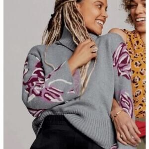 CAbi Eden Pullover Turtleneck Knit Sweater Gray Floral Flare Sleeve Large Casual